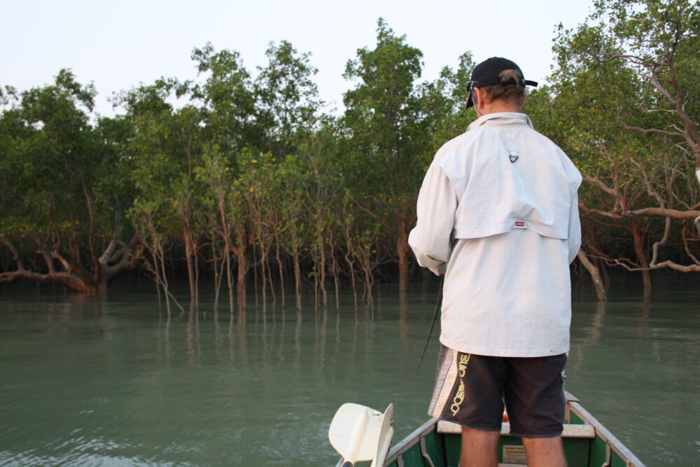 Wayne casts to the edge of the mangroves on the rising tide.