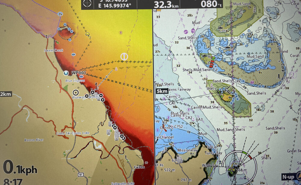 The Humminbird Coast master Charts allow a split screen setting which allows the user to read bottom compositions as well as see their transitions via colour shading. 